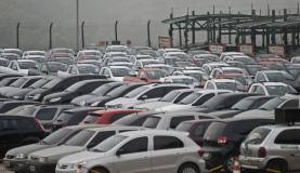 Procura de crédito para comprar veículos aumenta 22,9%, diz associação 